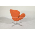 cadeira de cisne de tecido laranja com perna de alu